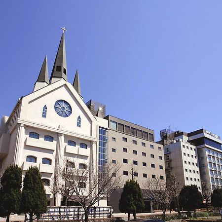 International Hotel Ούμπε Εξωτερικό φωτογραφία